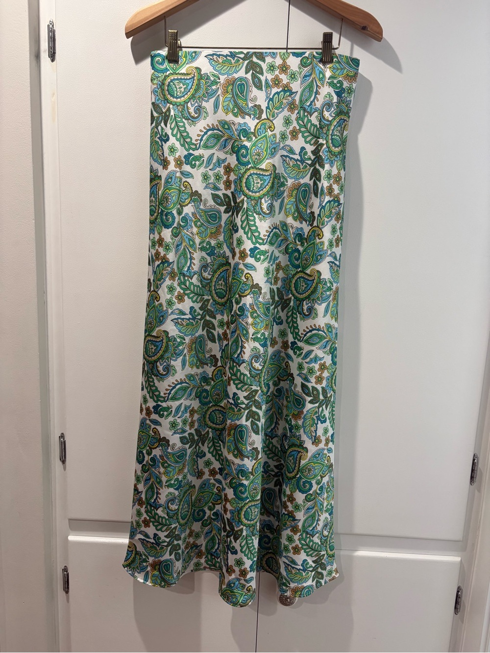 LOFT White Maxi Skirt with Green and Blue Paisley Print S